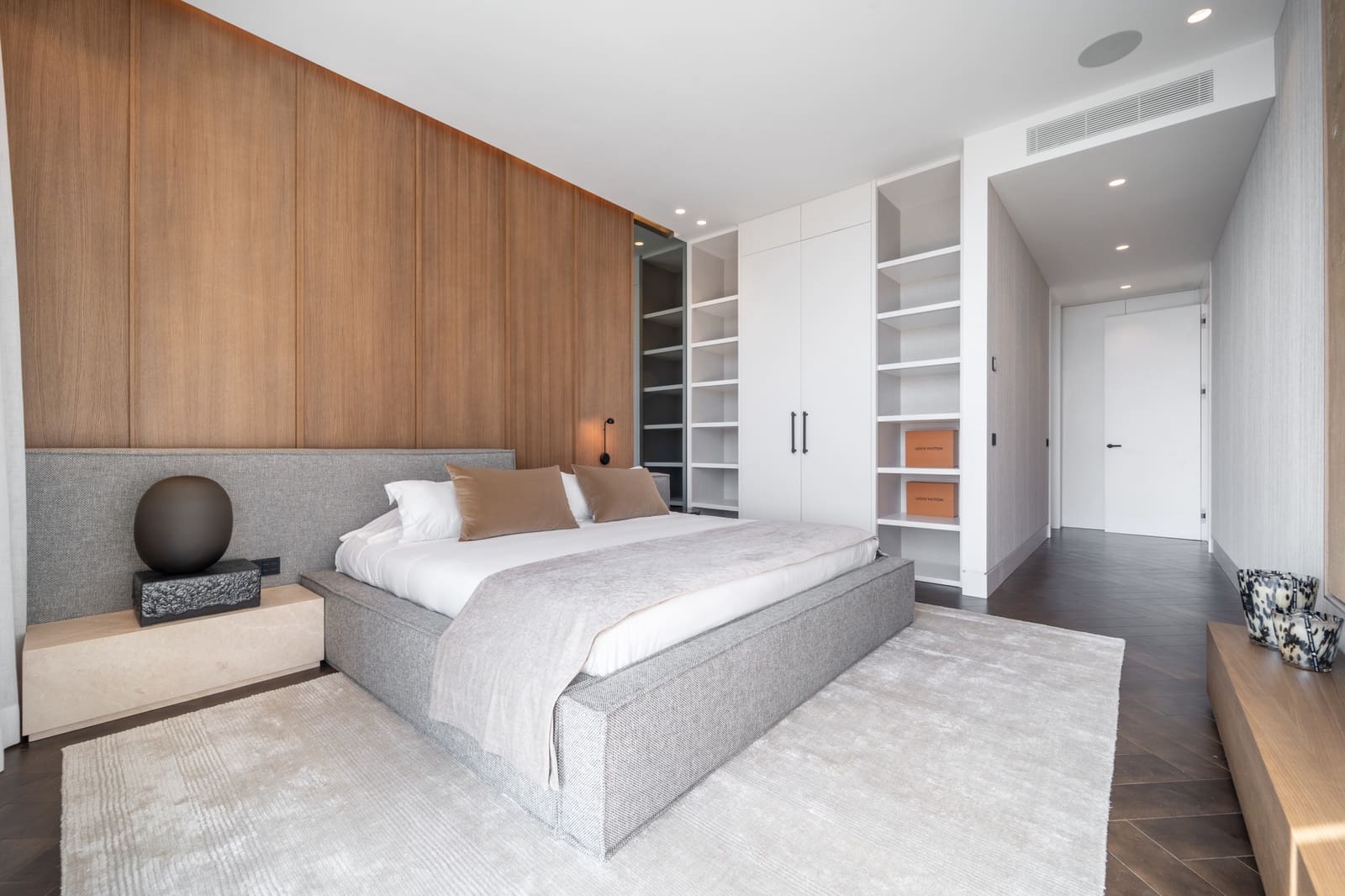 6 bedroom Villa for sale in Marbella with pool garage - € 14,950,000 (Ref: 9410836)