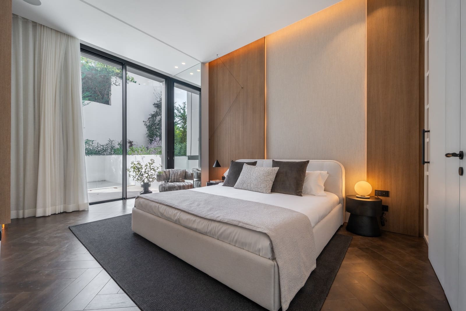 6 bedroom Villa for sale in Marbella with pool garage - € 14,950,000 (Ref: 9410836)