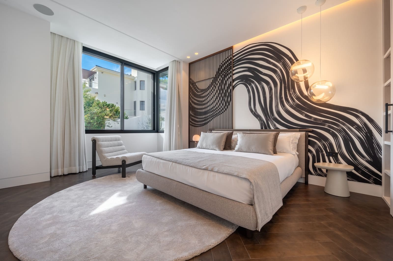 6 bedroom Villa for sale in Marbella with pool garage - € 14,950,000 (Ref: 9410836)