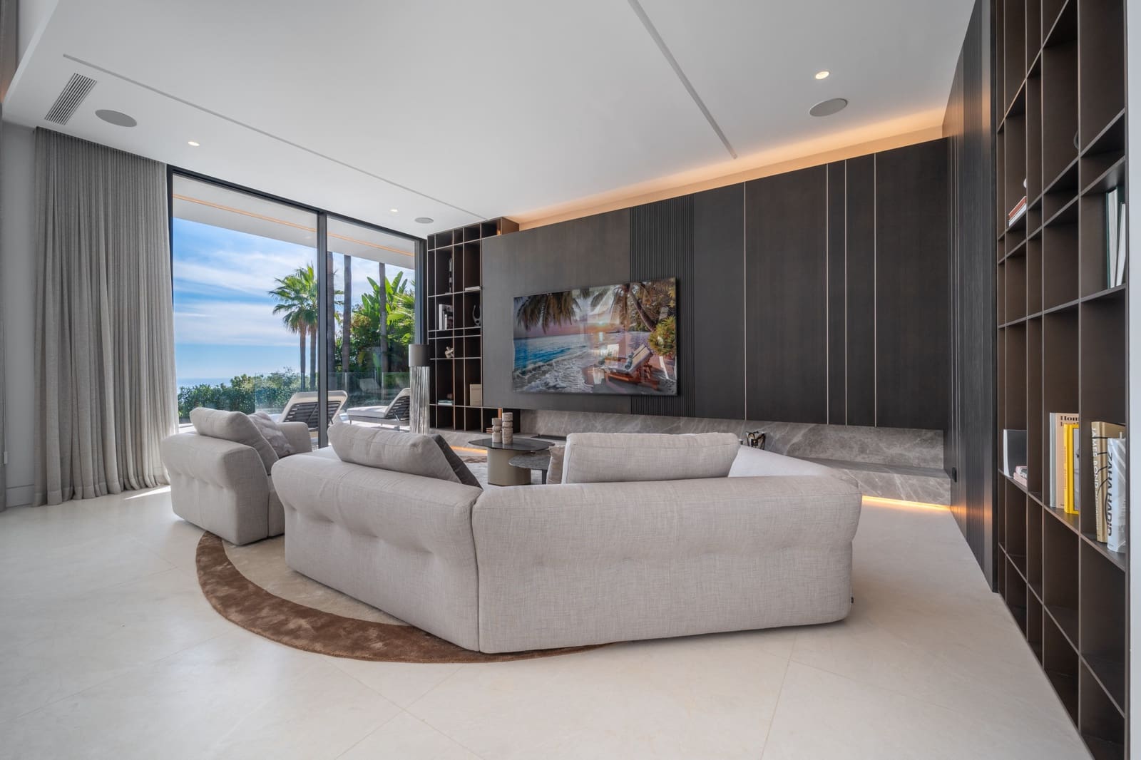 6 bedroom Villa for sale in Marbella with pool garage - € 14,950,000 (Ref: 9410836)