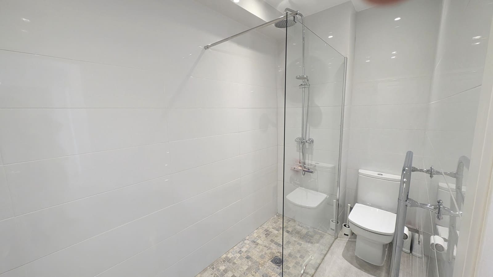 3 bedroom Apartment for rent in Marbella with pool - € 2,000 (Ref: 9421825)