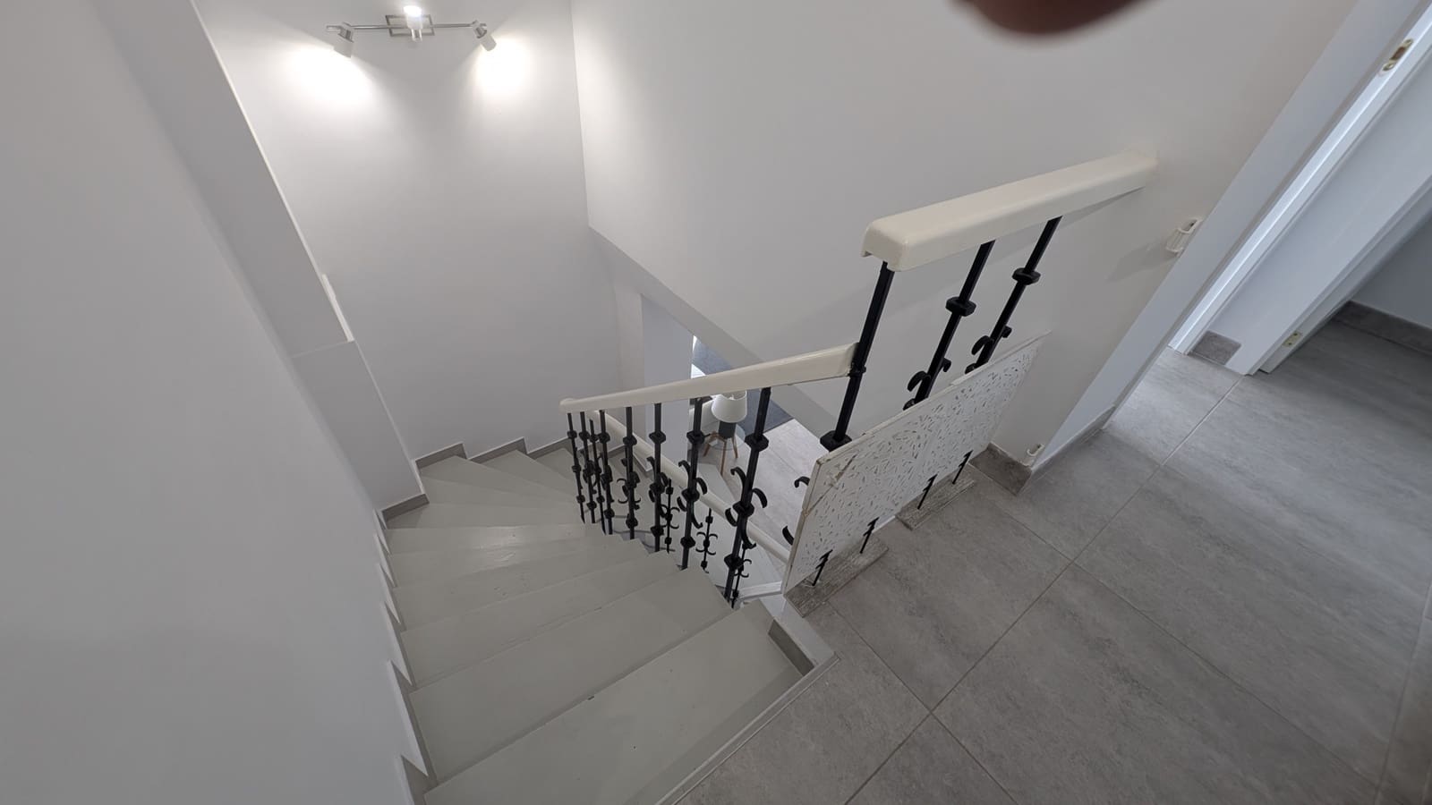 3 bedroom Apartment for rent in Marbella with pool - € 2,000 (Ref: 9421825)