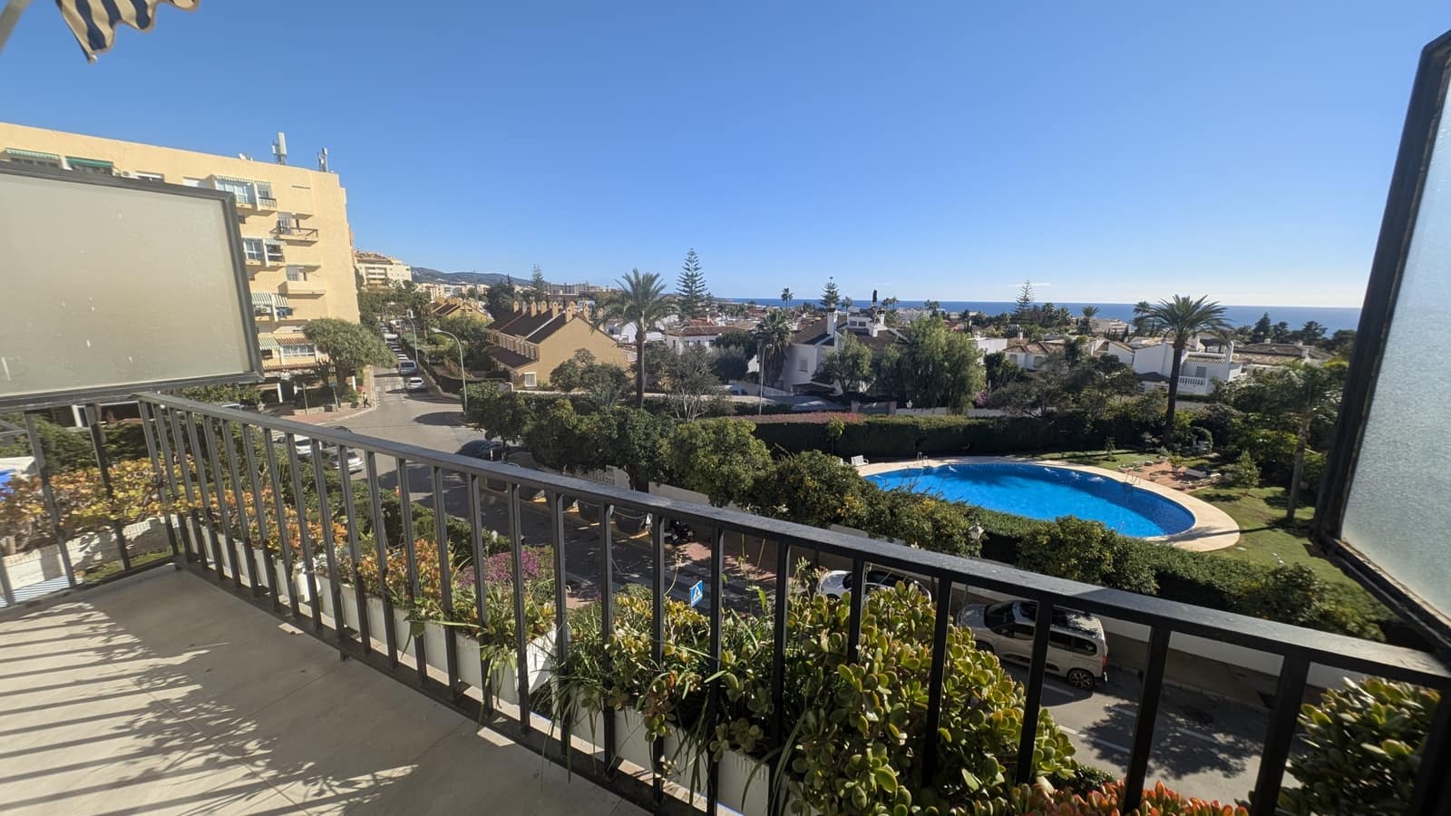 3 bedroom Apartment for rent in Marbella with pool - € 2,000 (Ref: 9421825)