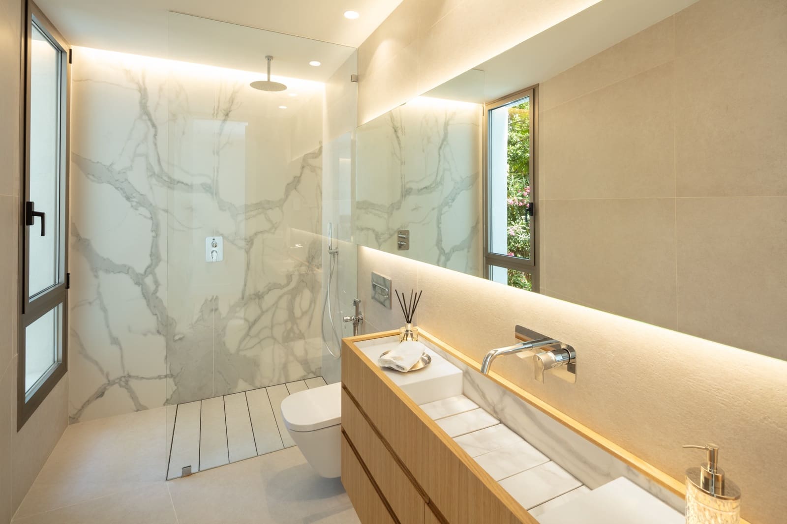 5 bedroom Villa for rent in Nueva Andalucia with pool garage - € 17,000 (Ref: 9426204)