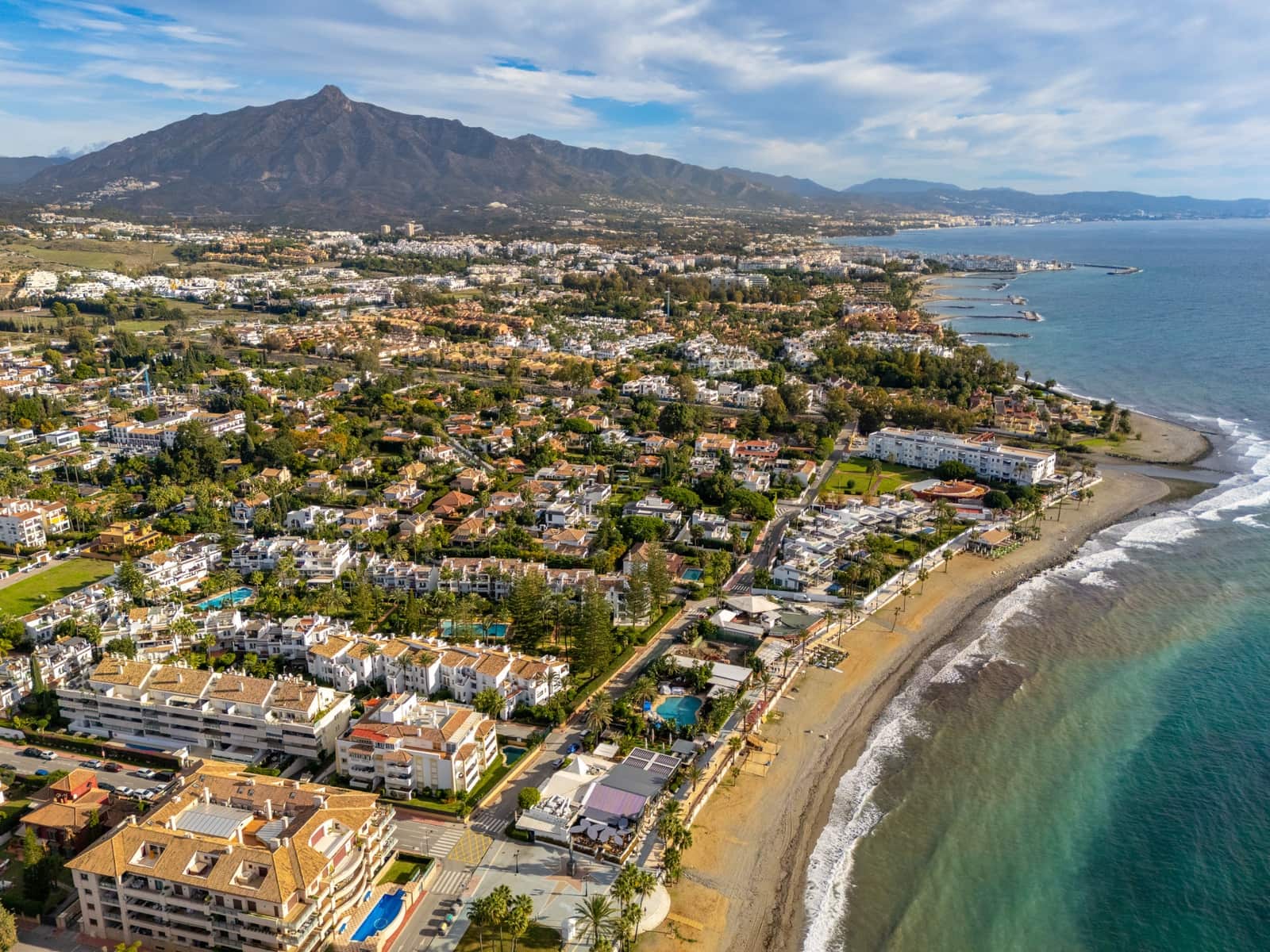 2 slaapkamer Appartement te koop in San Pedro de Alcantara met zwembad garage - € 795.000 (Ref: 9427037)