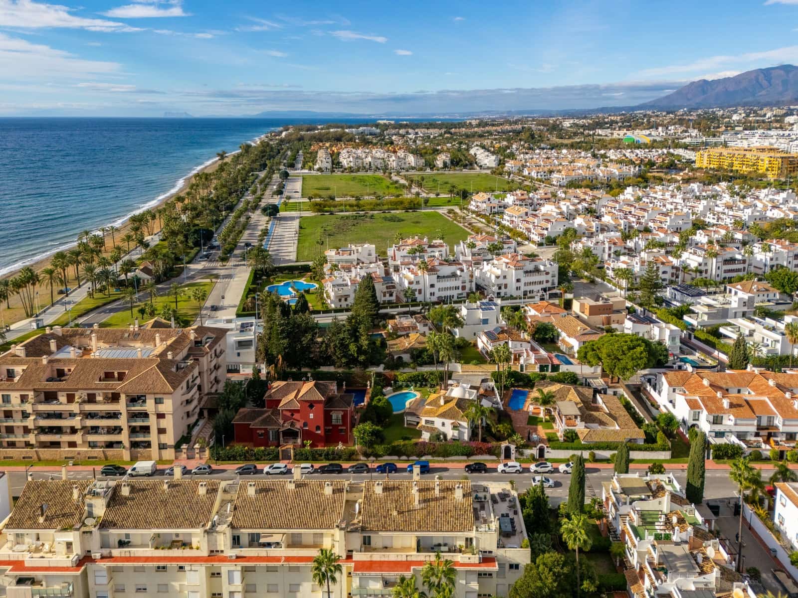 2 slaapkamer Appartement te koop in San Pedro de Alcantara met zwembad garage - € 795.000 (Ref: 9427037)