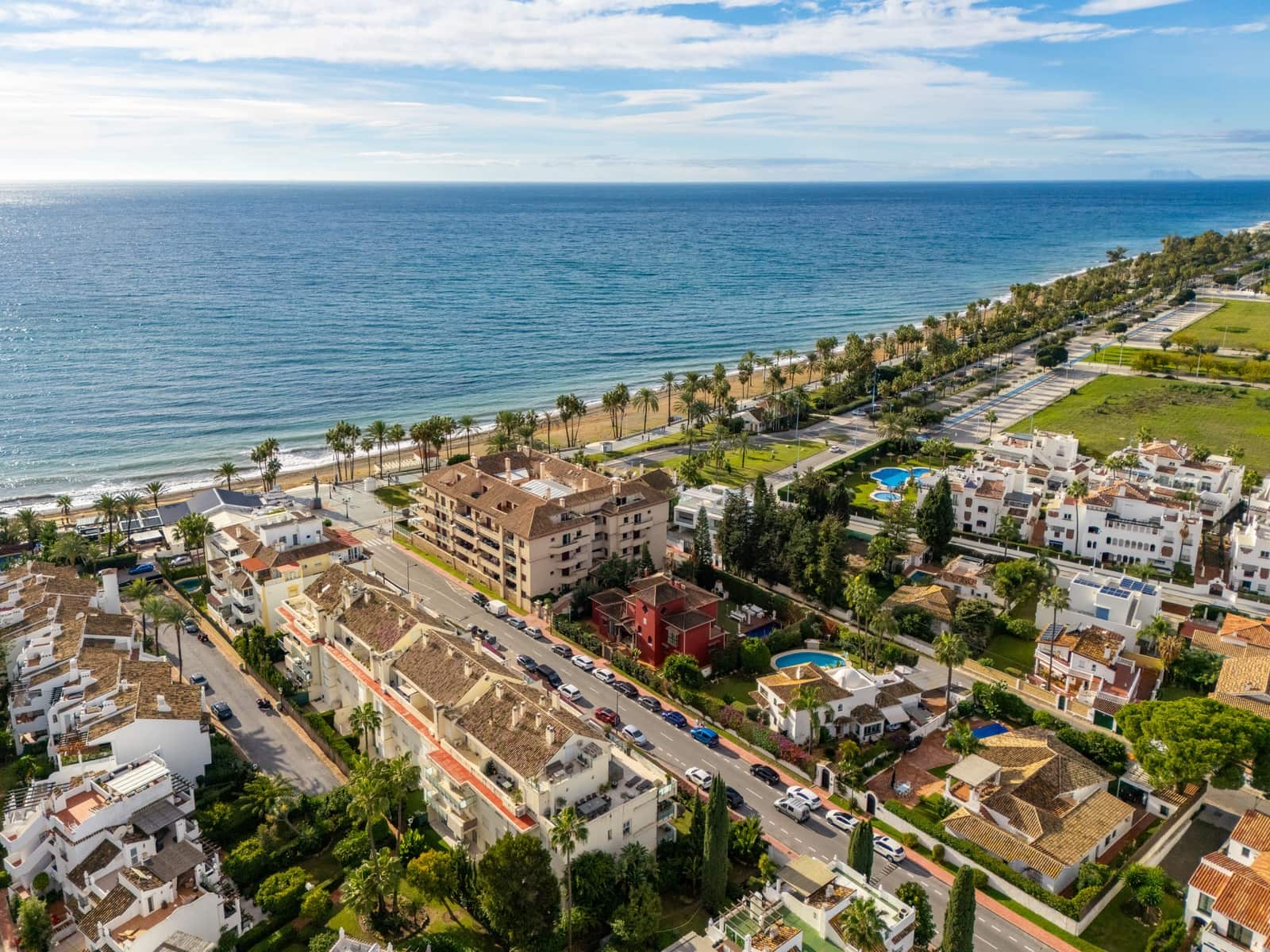 2 slaapkamer Appartement te koop in San Pedro de Alcantara met zwembad garage - € 795.000 (Ref: 9427037)