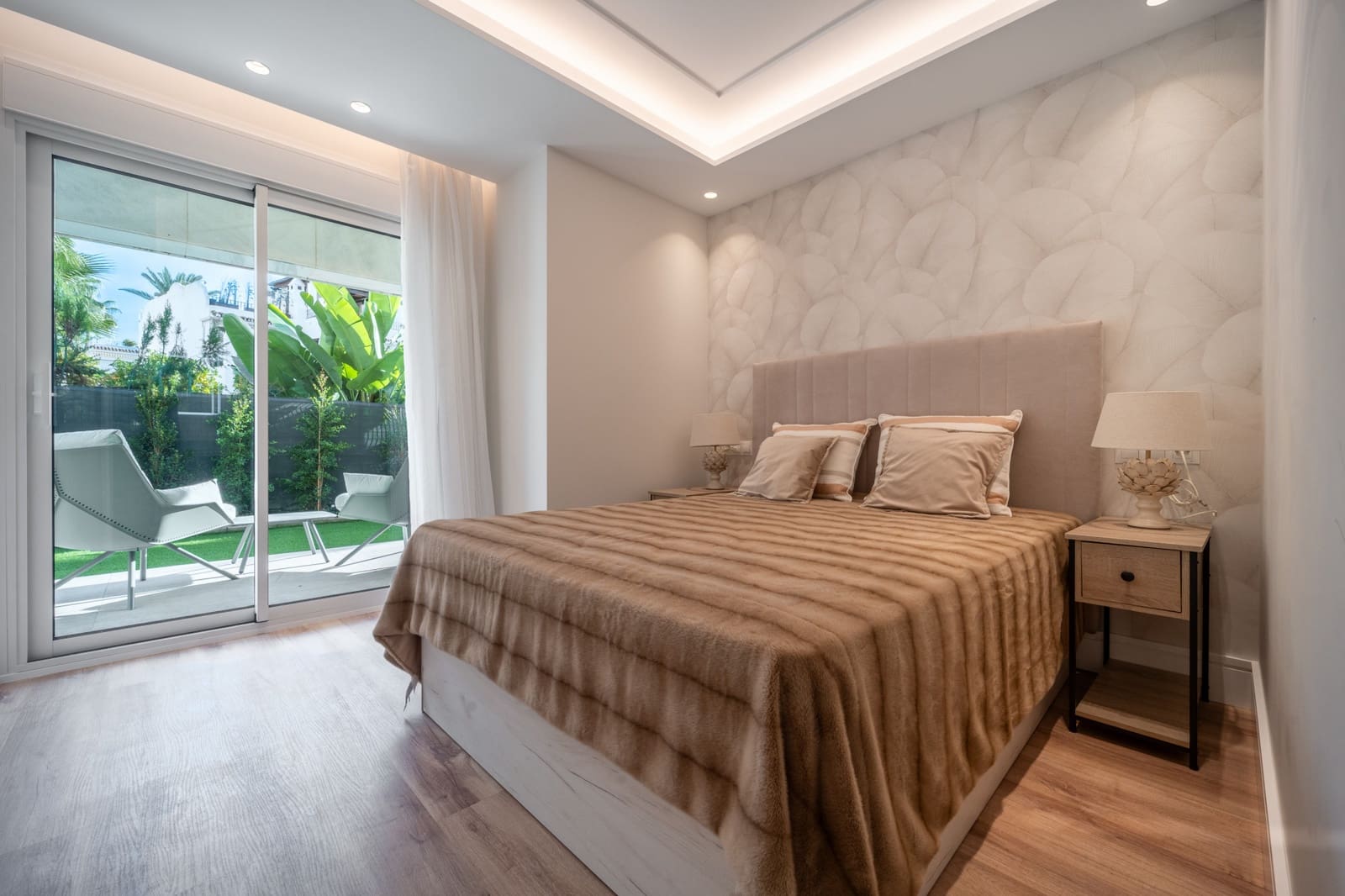 2 slaapkamer Appartement te koop in San Pedro de Alcantara met zwembad garage - € 675.000 (Ref: 9427037)