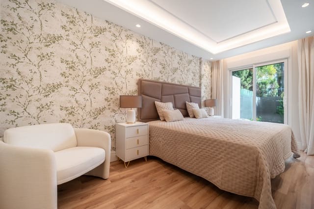 2 sovrum Lägenhet till salu i San Pedro de Alcantara, Marbella med pool garage - 699 000 € (Ref: 9427037)