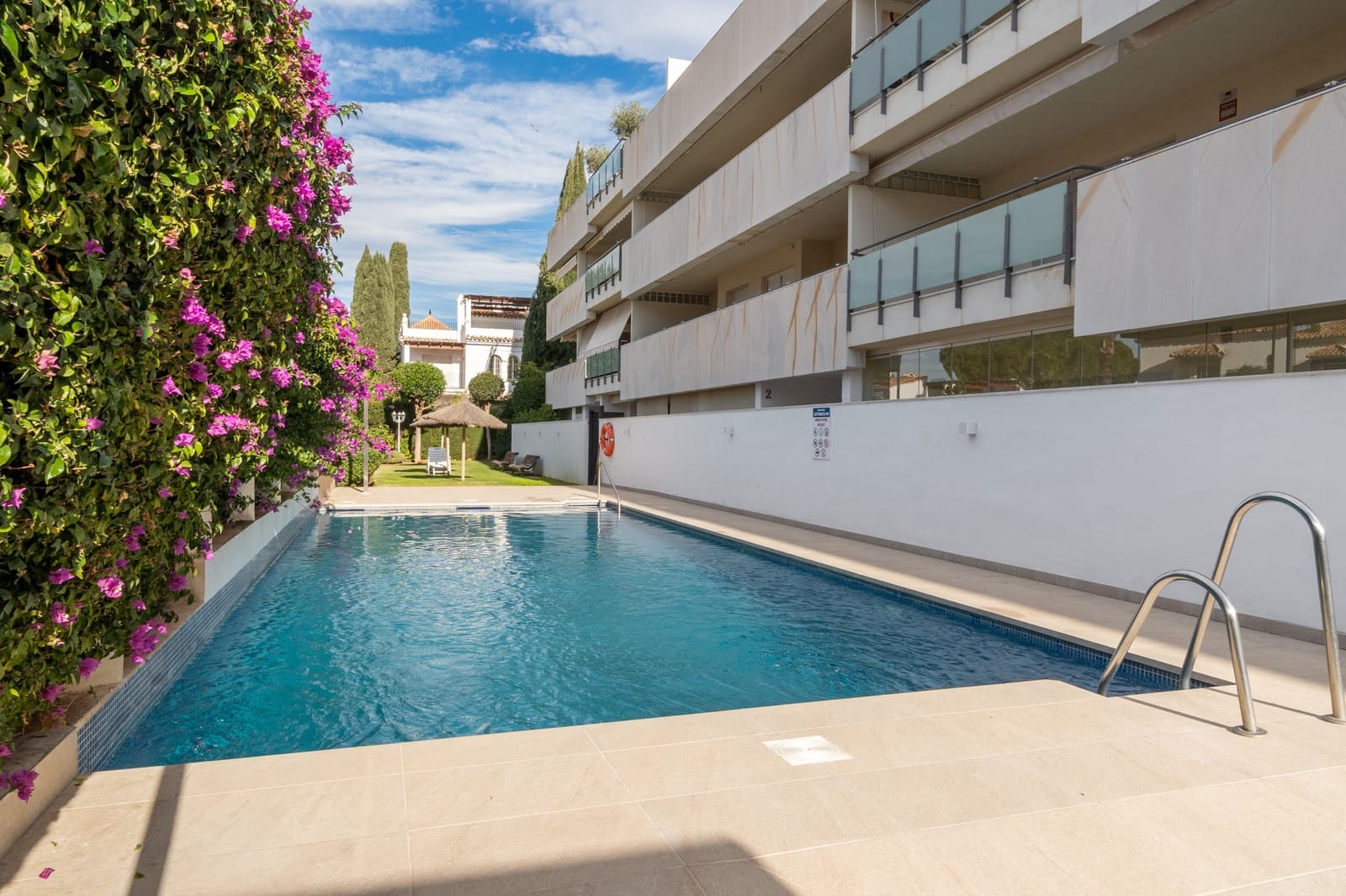 2 slaapkamer Appartement te koop in San Pedro de Alcantara met zwembad garage - € 675.000 (Ref: 9427037)