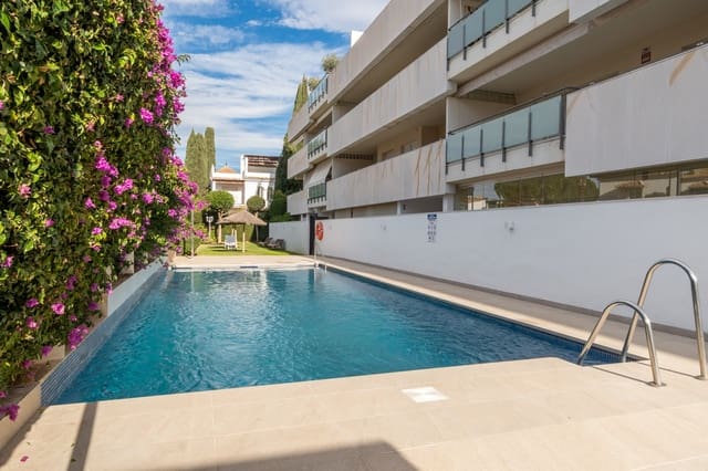 2 sovrum Lägenhet till salu i San Pedro de Alcantara, Marbella med pool garage - 699 000 € (Ref: 9427037)