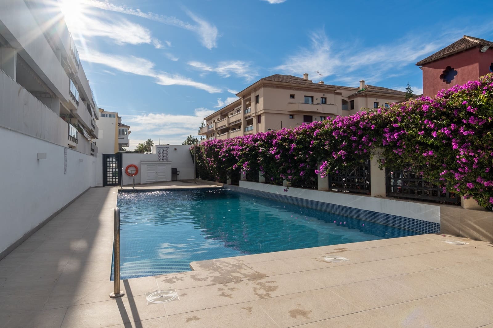 2 slaapkamer Appartement te koop in San Pedro de Alcantara met zwembad garage - € 675.000 (Ref: 9427037)