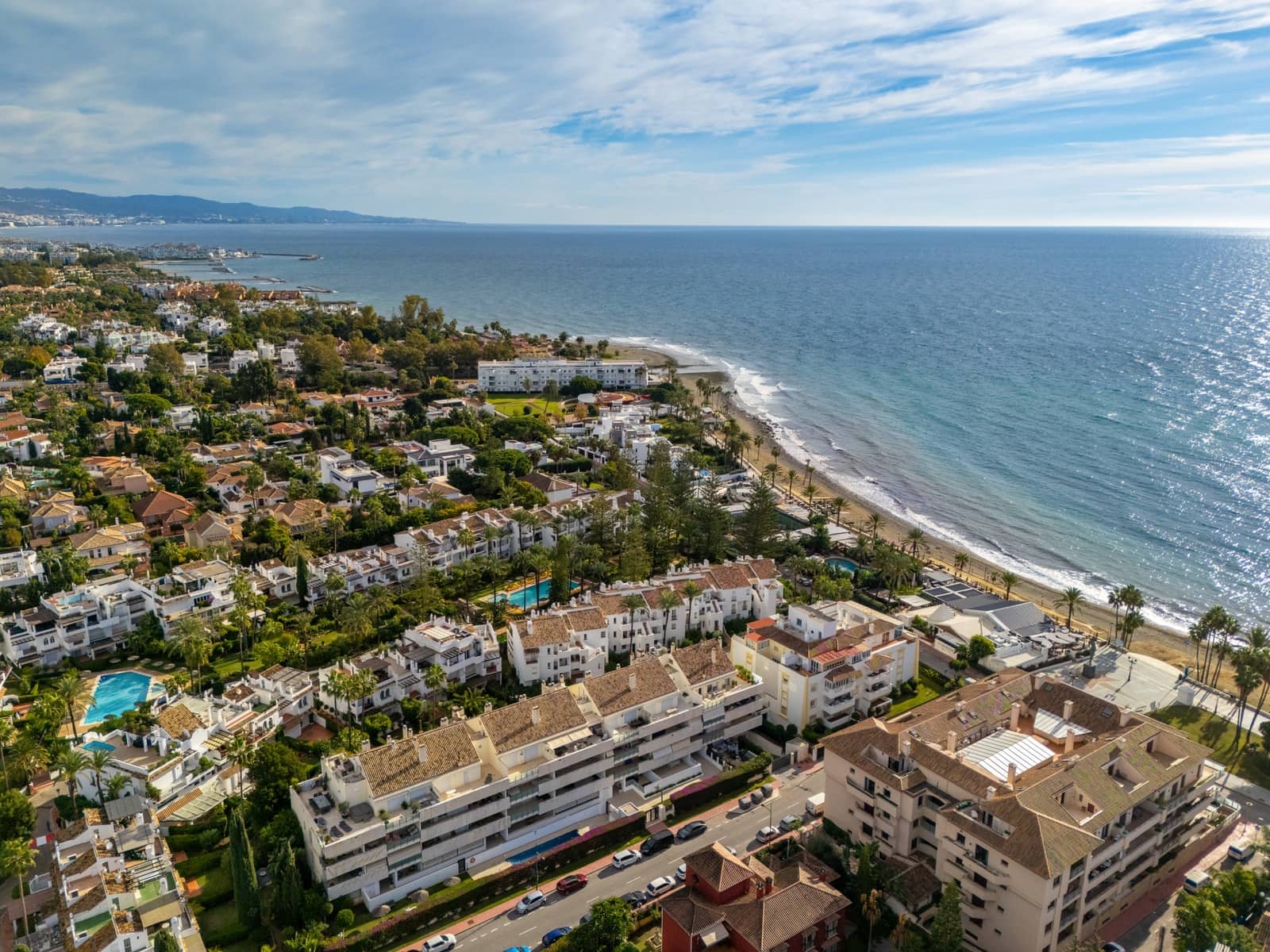2 slaapkamer Appartement te koop in San Pedro de Alcantara met zwembad garage - € 675.000 (Ref: 9427037)