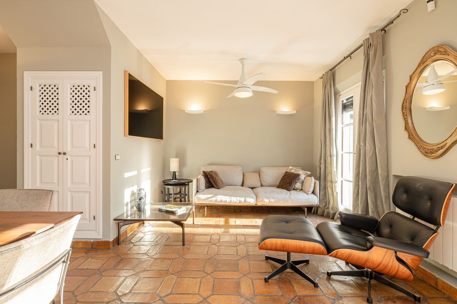 2 soverom Hus til salgs i Marbella med svømmebasseng garasje - € 1 295 000 (Ref: 9427038)