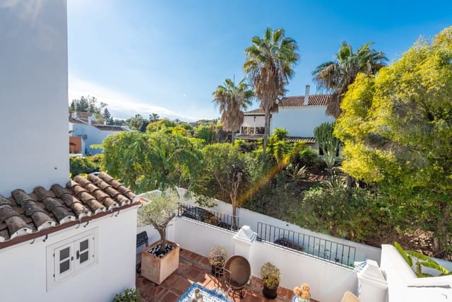 2 slaapkamer Huis te koop in Marbella met zwembad garage - € 1.295.000 (Ref: 9427038)