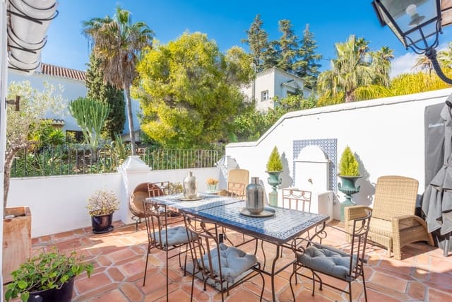 2 slaapkamer Huis te koop in Marbella met zwembad garage - € 1.295.000 (Ref: 9427038)
