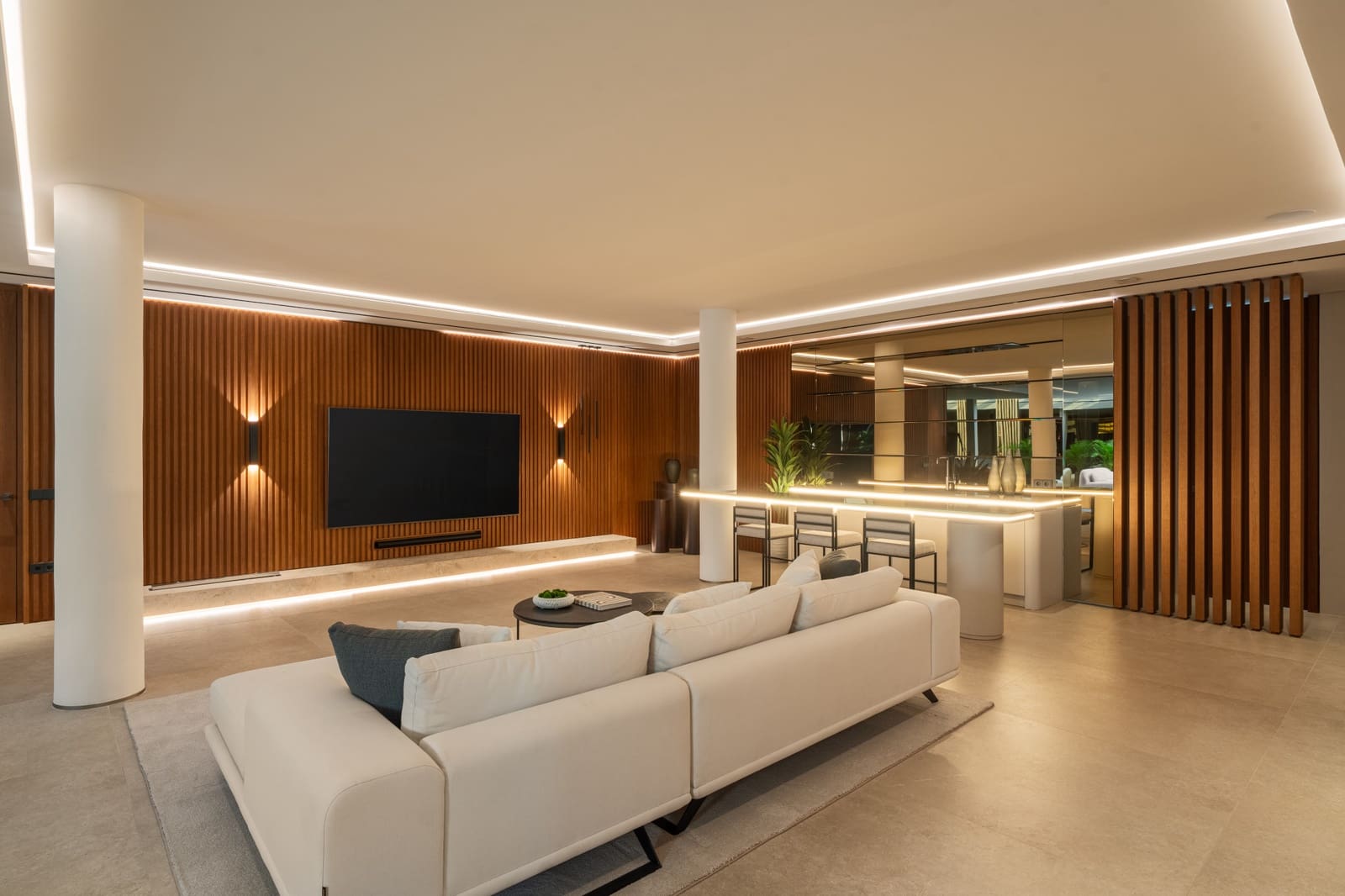 6 slaapkamer Villa te koop in La Quinta met zwembad garage - € 7.395.000 (Ref: 9431242)