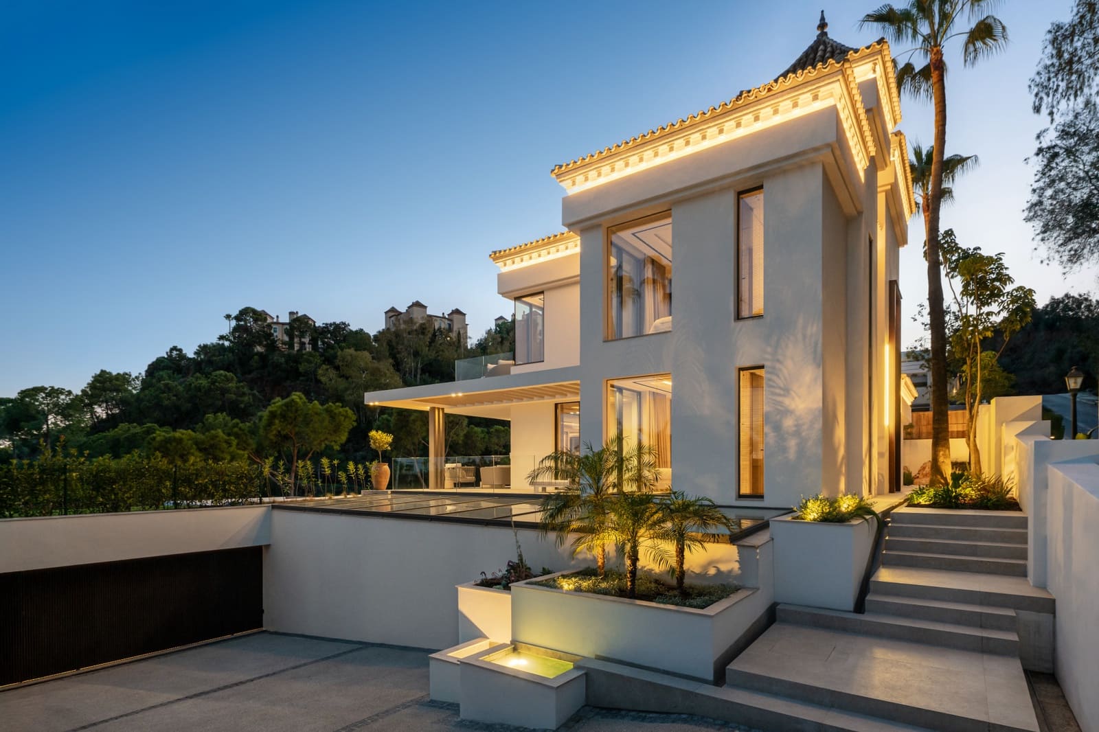 6 slaapkamer Villa te koop in La Quinta met zwembad garage - € 7.395.000 (Ref: 9431242)