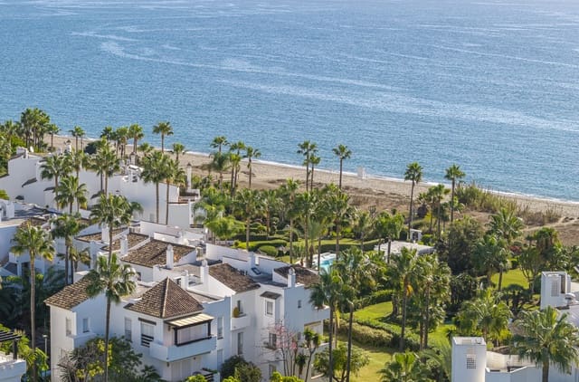 2 soverom Leilighet til salgs i Costalita, Estepona med svømmebasseng garasje - € 995 000 (Ref: 9431243)