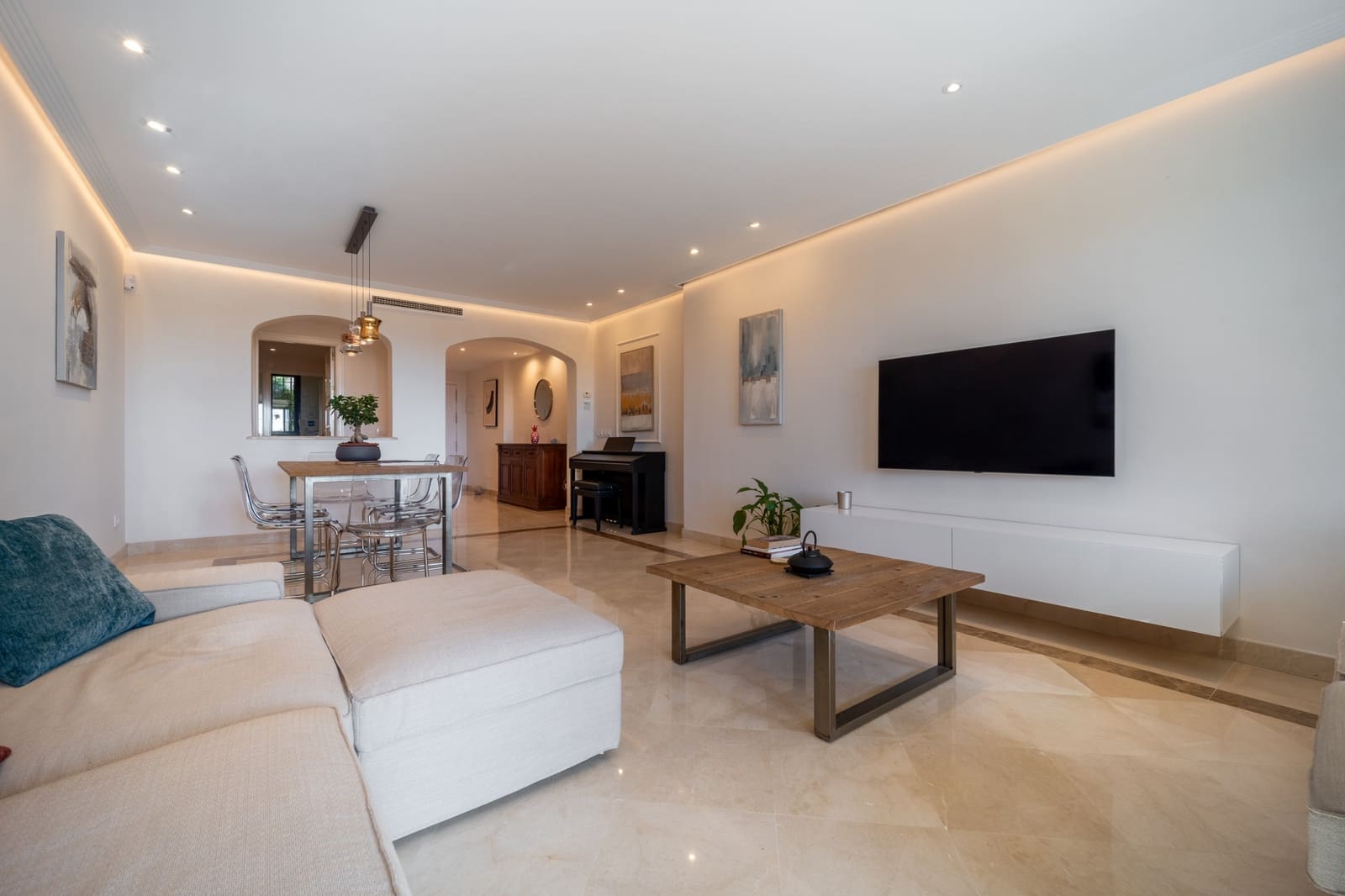 3 makuuhuone Huoneisto vuokrattavana paikassa Los Arqueros mukana uima-altaan 
autotalli - 2 990 € (Ref: 9432710)