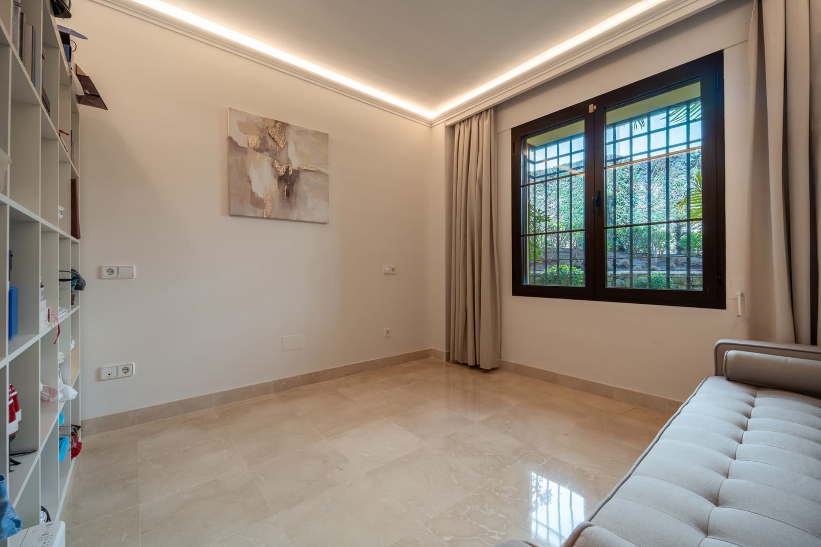 3 makuuhuone Huoneisto vuokrattavana paikassa Los Arqueros mukana uima-altaan 
autotalli - 2 990 € (Ref: 9432710)