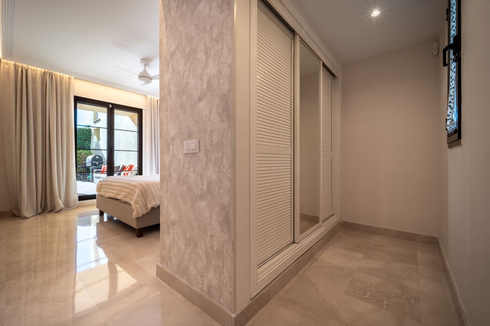 3 makuuhuone Huoneisto vuokrattavana paikassa Los Arqueros mukana uima-altaan 
autotalli - 2 990 € (Ref: 9432710)