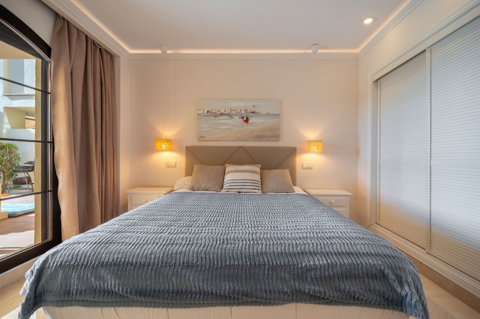 3 makuuhuone Huoneisto vuokrattavana paikassa Los Arqueros mukana uima-altaan 
autotalli - 2 990 € (Ref: 9432710)