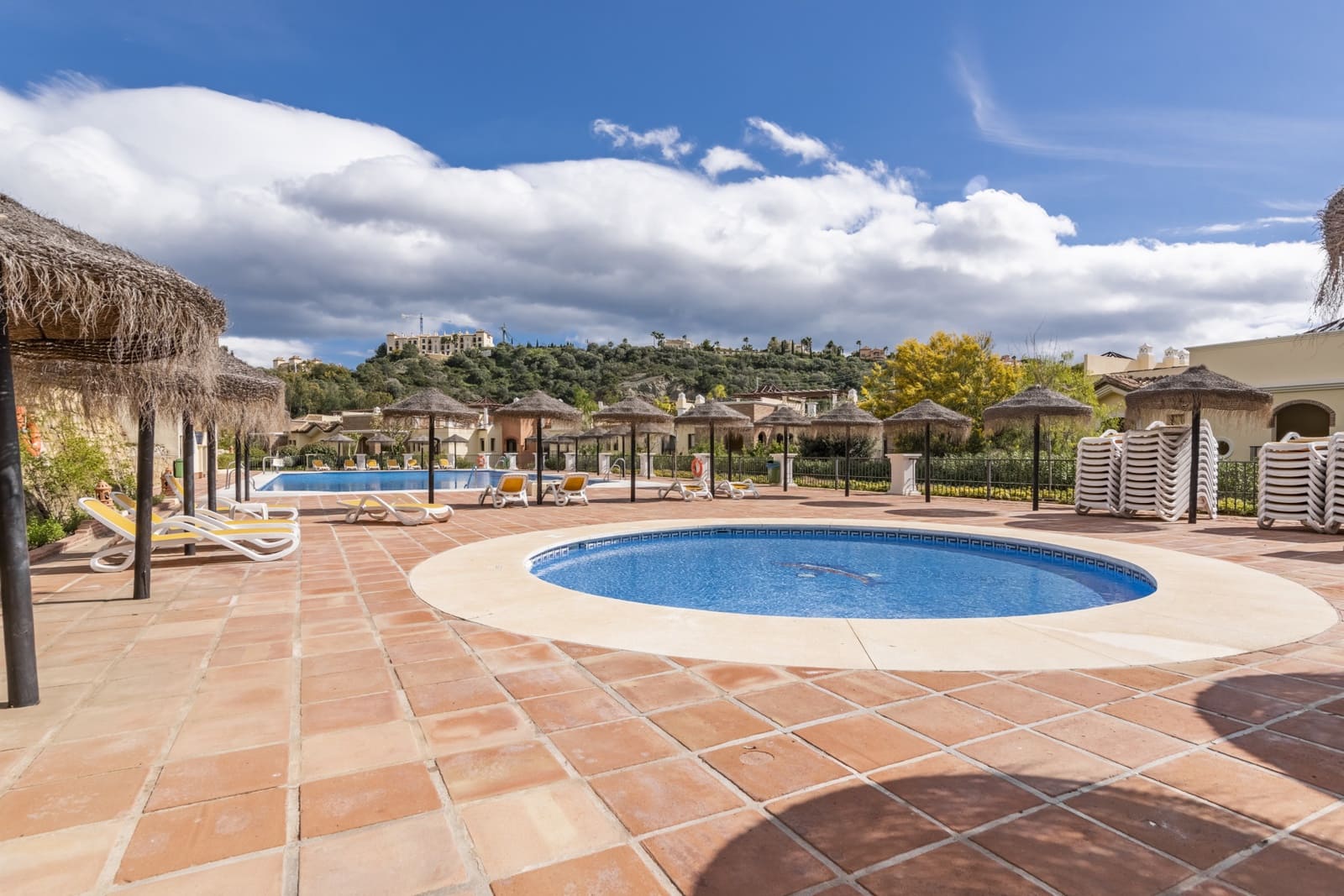 3 Zimmer Apartment zu vermieten in Los Arqueros mit Pool Garage - 2.990 € (Ref: 9432710)