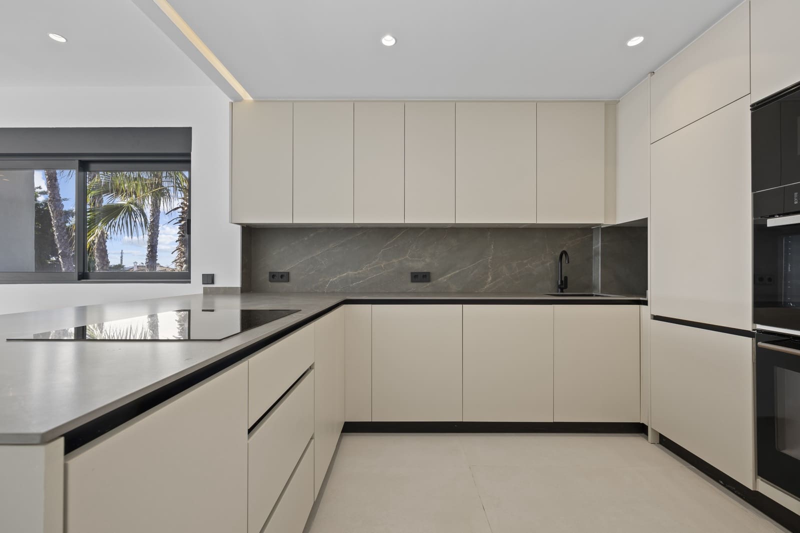 3 chambre Penthouse à vendre à El Paraiso avec piscine garage - 799 000 € (Ref: 9440072)