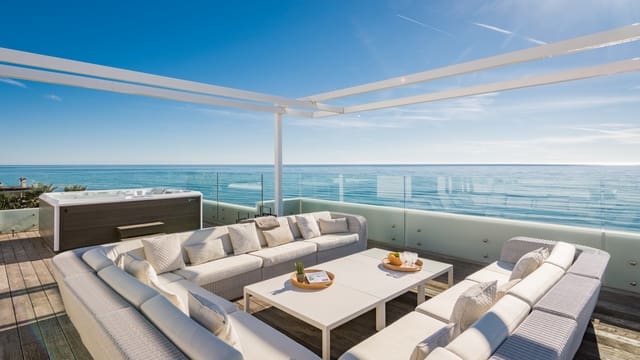 6 quarto Moradia para arrendamento para férias em Marbella com piscina Garagem - 17 000 € (Ref: 9444493)