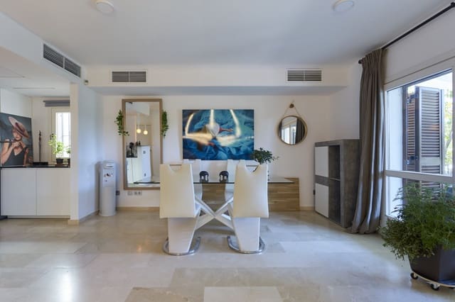 6 sypialnia Dom na kwatery wakacyjne w Marbella z basenem garażem - 8 000 € (Ref: 9444494)