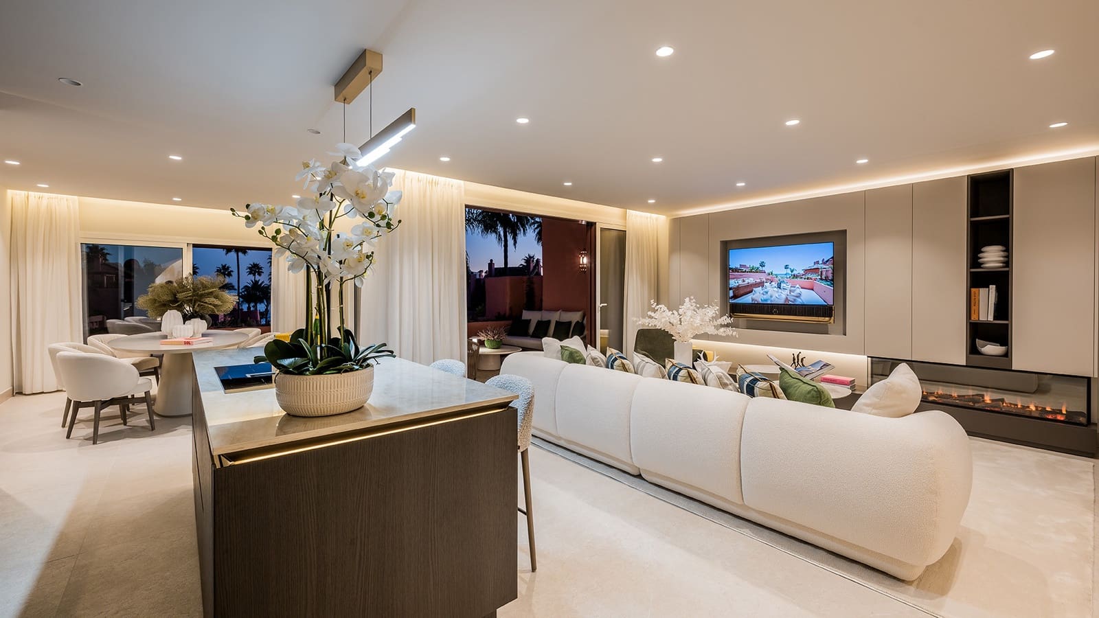 3 bedroom Penthouse for sale in New Golden Mile with pool garage - € 2,995,000 (Ref: 9446189)