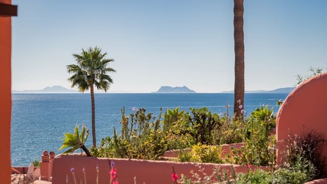 3 chambre Penthouse à vendre à New Golden Mile, Estepona avec piscine garage - 2 995 000 € (Ref: 9446189)