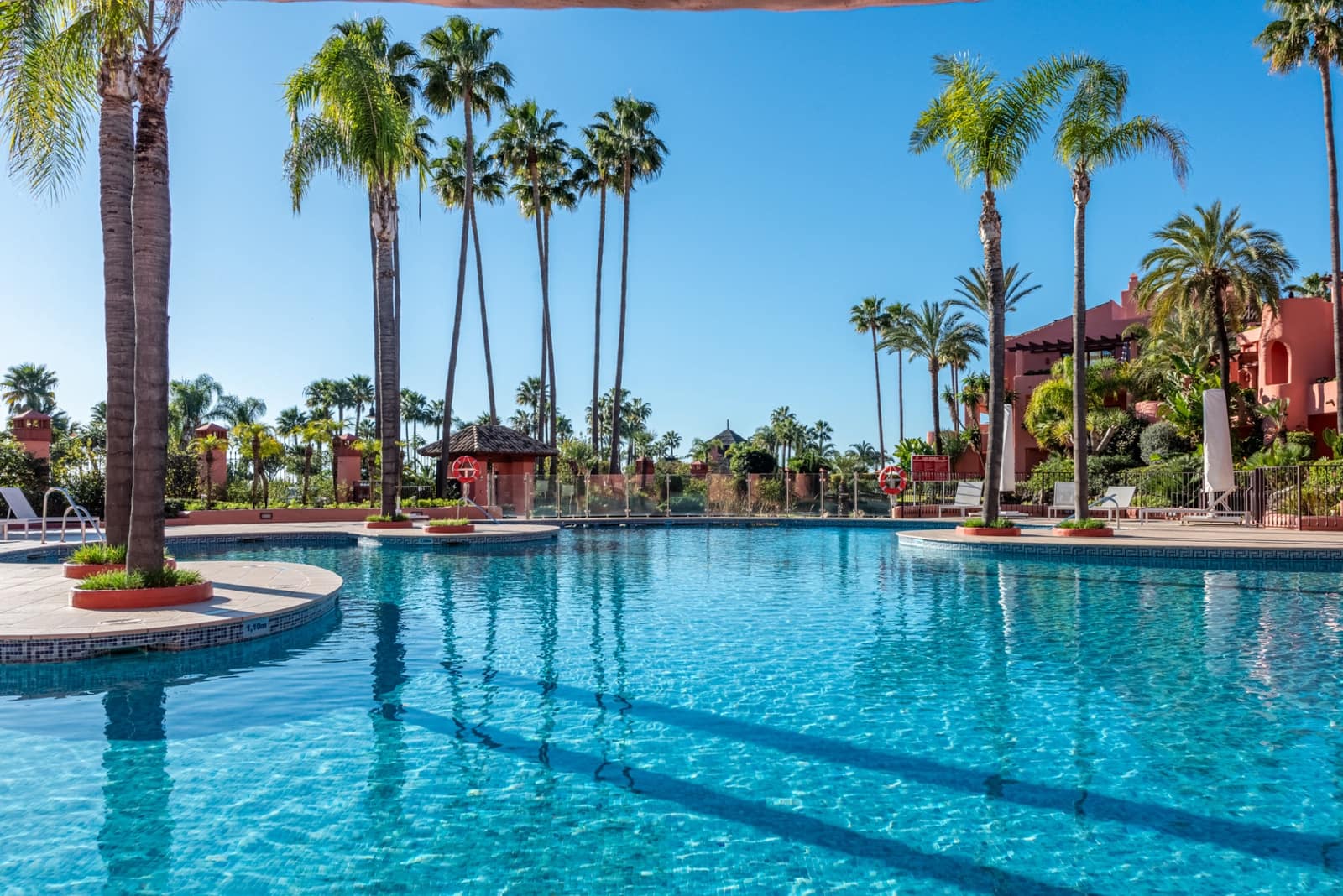 3 bedroom Penthouse for sale in New Golden Mile with pool garage - € 2,995,000 (Ref: 9446189)