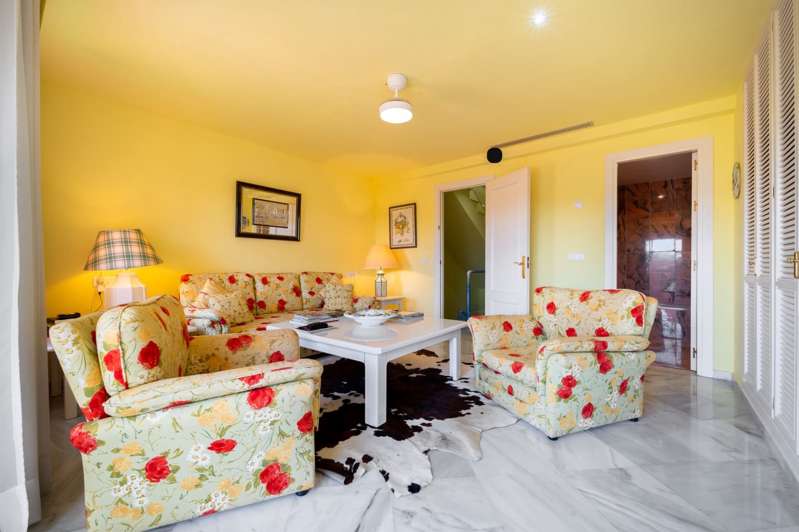 3 sypialnia Dom na sprzedaż w Marbella z basenem garażem - 950 000 € (Ref: 9446190)