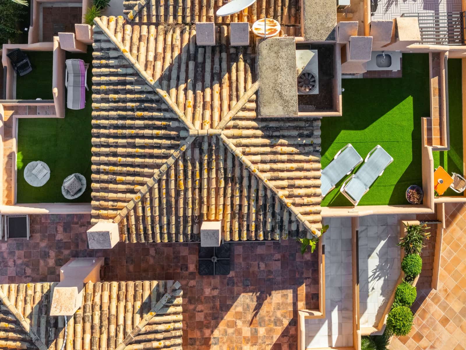 3 sypialnia Dom na sprzedaż w Marbella z basenem garażem - 950 000 € (Ref: 9446190)