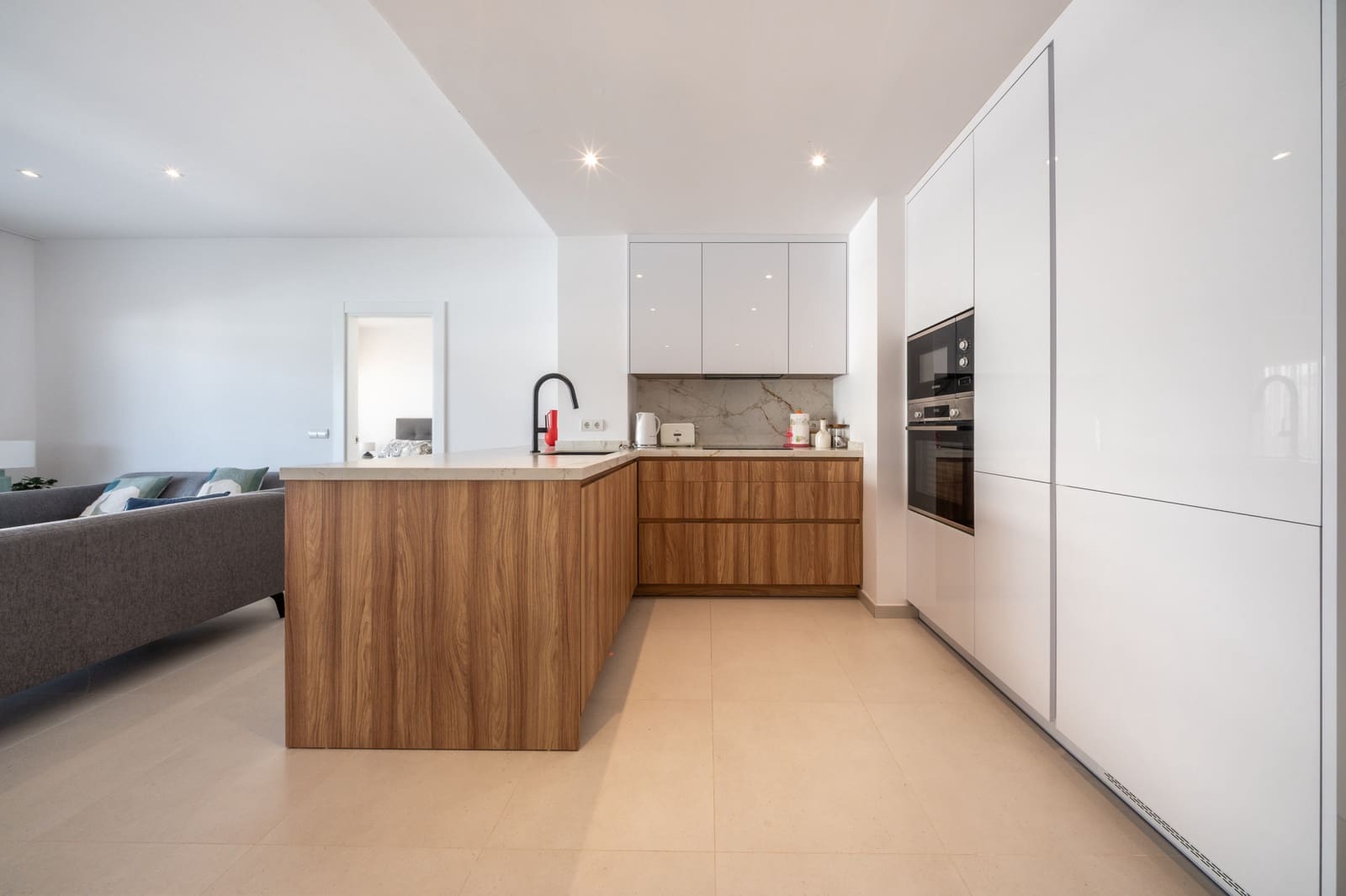 2 chambre Penthouse à vendre à Marbella avec piscine garage - 850 000 € (Ref: 9450116)