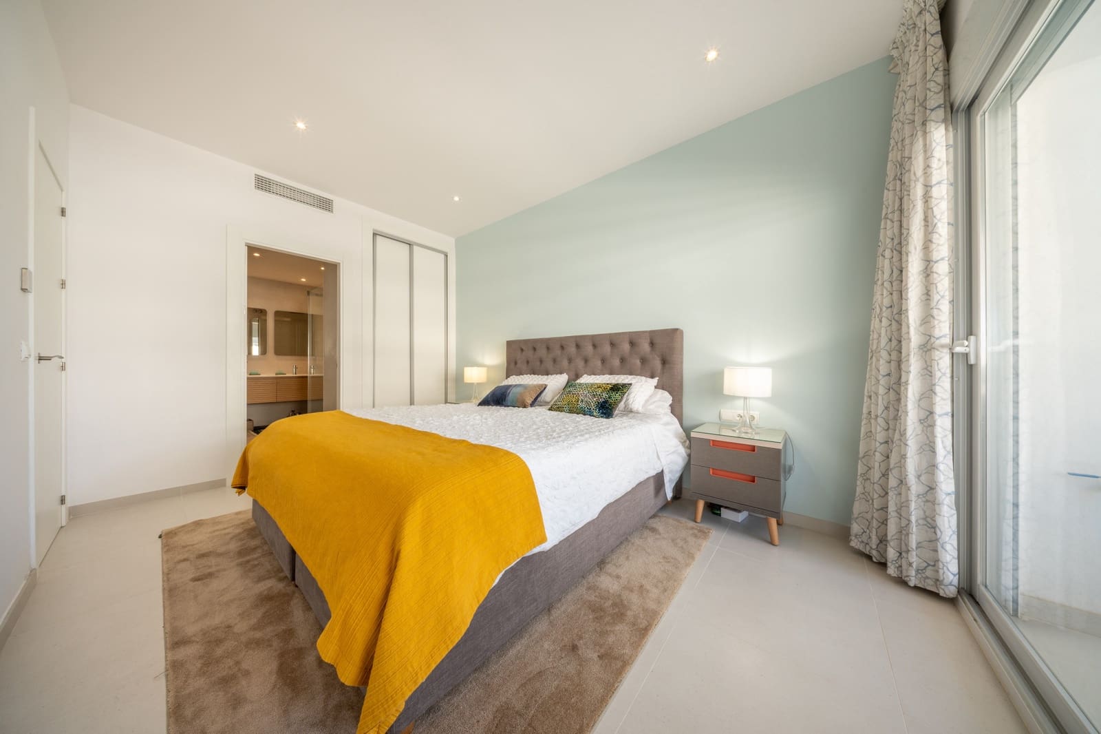 2 chambre Penthouse à vendre à Marbella avec piscine garage - 850 000 € (Ref: 9450116)