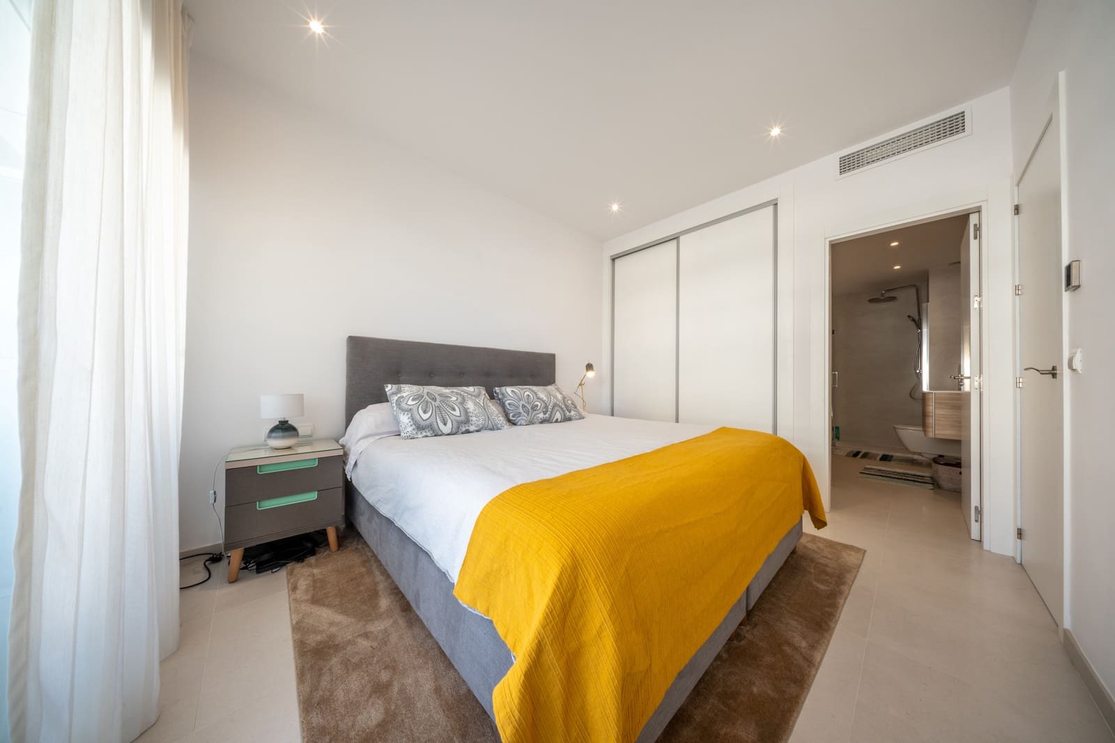 2 chambre Penthouse à vendre à Marbella avec piscine garage - 850 000 € (Ref: 9450116)