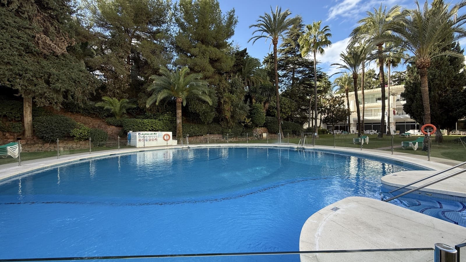 2 chambre Penthouse à vendre à Marbella avec piscine garage - 850 000 € (Ref: 9450116)