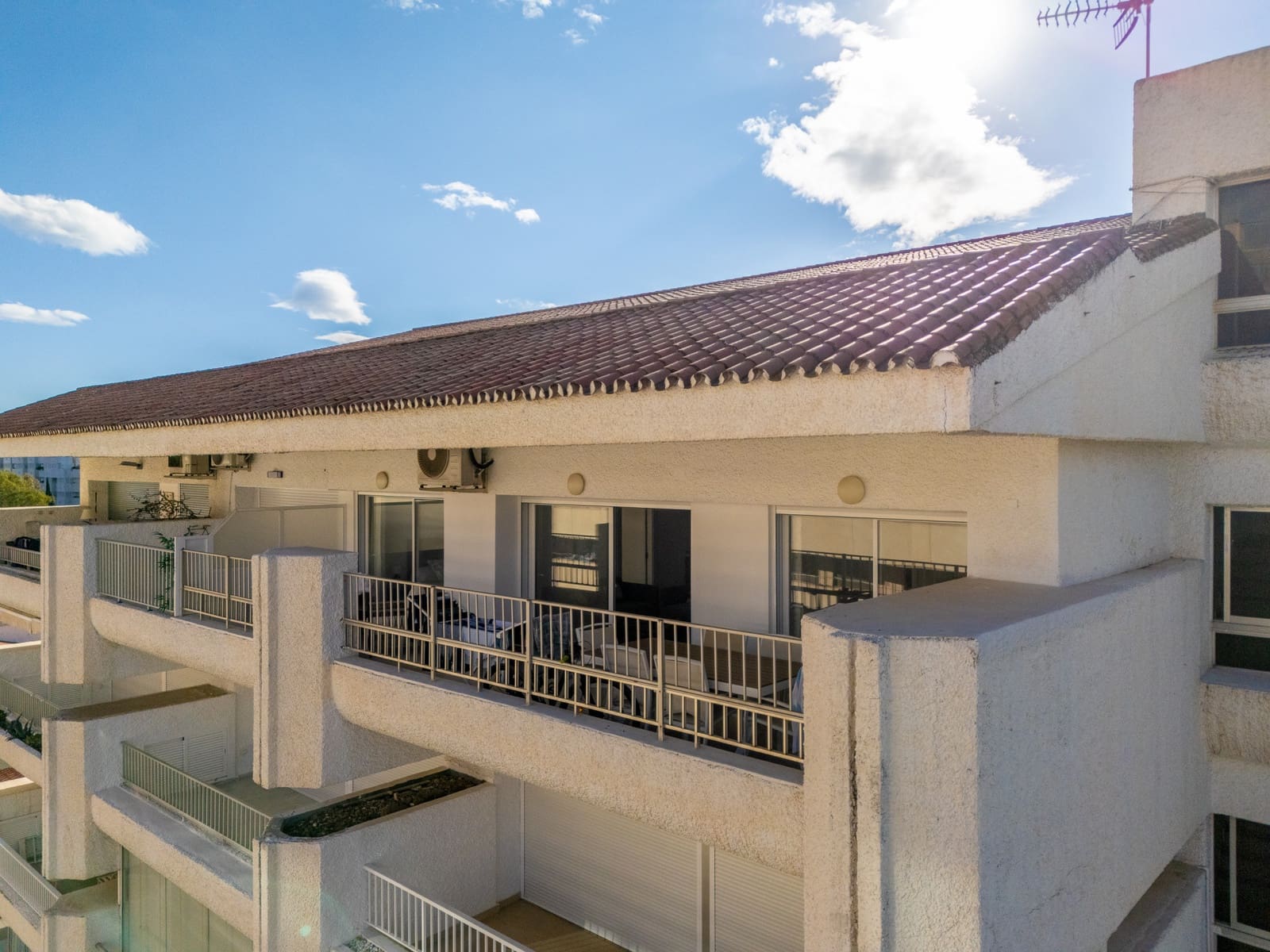 2 chambre Penthouse à vendre à Marbella avec piscine garage - 850 000 € (Ref: 9450116)