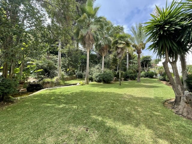 2 chambre Penthouse à vendre à Marbella avec piscine garage - 850 000 € (Ref: 9450116)