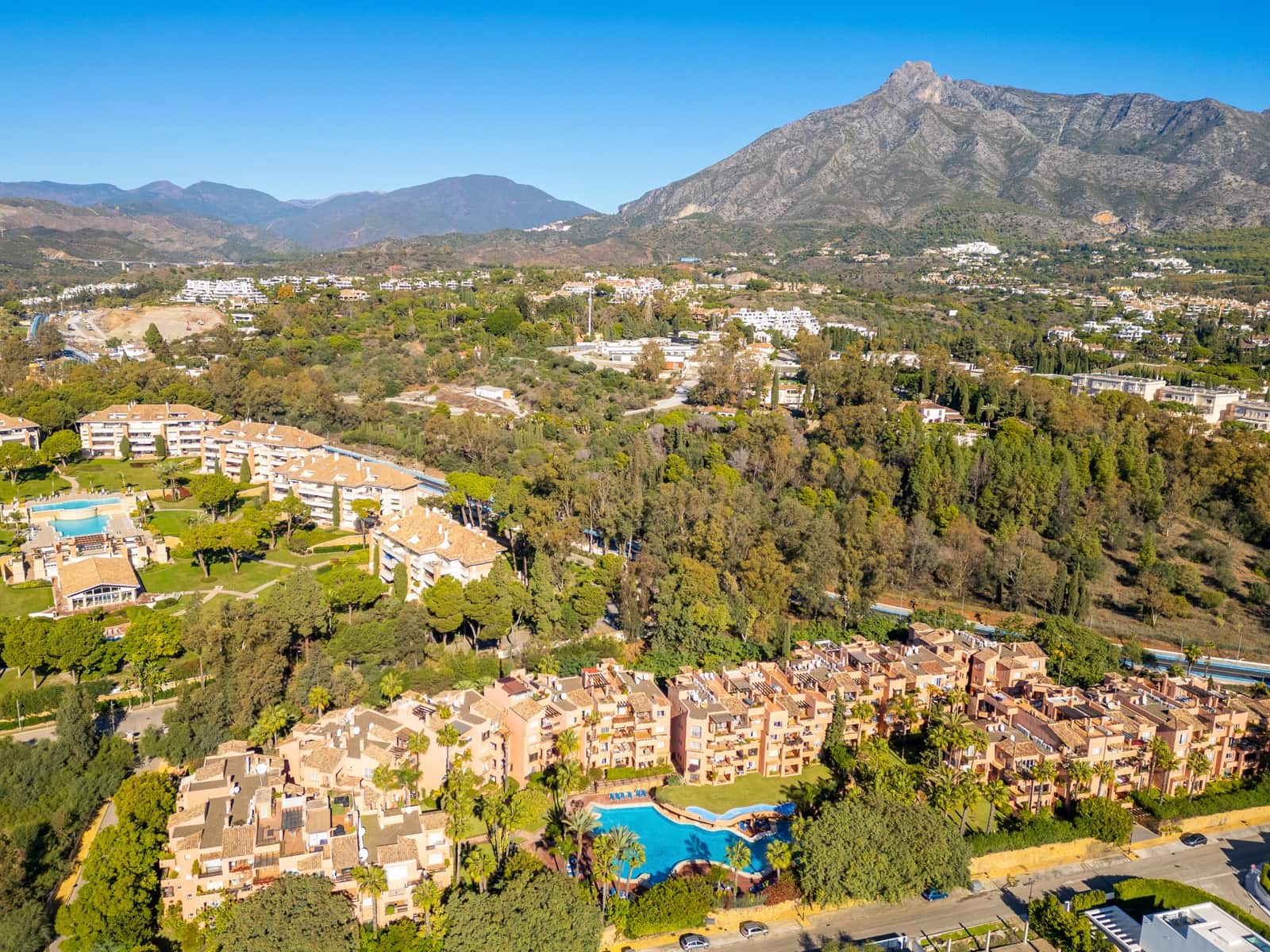 3 slaapkamer Appartement te koop in Marbella met zwembad garage - € 995.000 (Ref: 9456139)