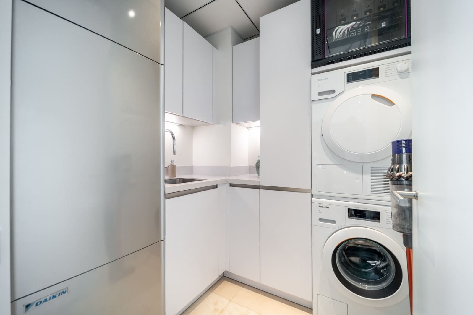 3 chambre Appartement à vendre à La Quinta avec piscine garage - 2 150 000 € (Ref: 9456140)