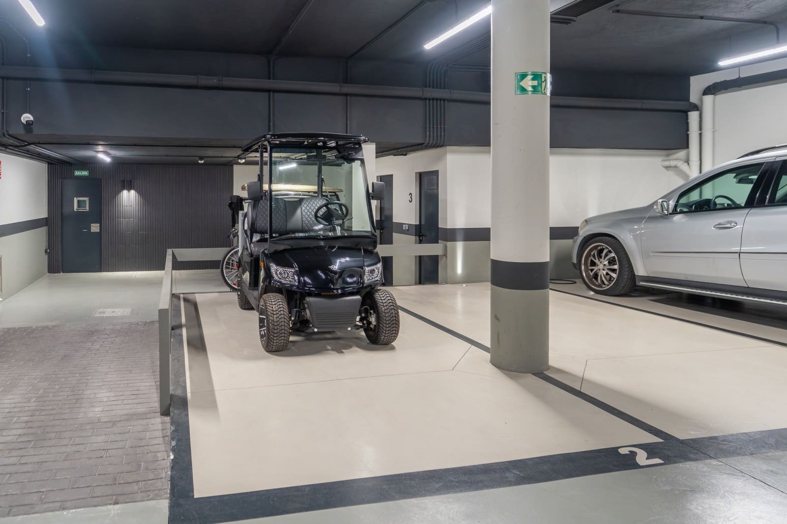 3 chambre Appartement à vendre à La Quinta avec piscine garage - 2 150 000 € (Ref: 9456140)