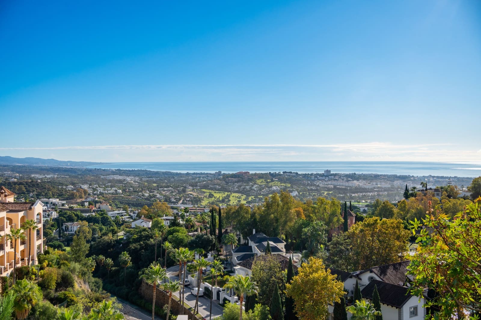 3 bedroom Apartment for sale in La Quinta with pool garage - € 2,150,000 (Ref: 9456140)
