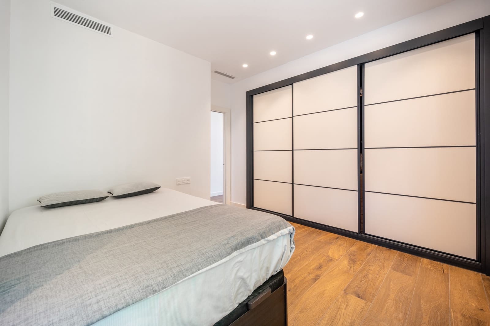 3 bedroom Villa for sale in Bel-Air with pool garage - € 2,190,000 (Ref: 9461951)