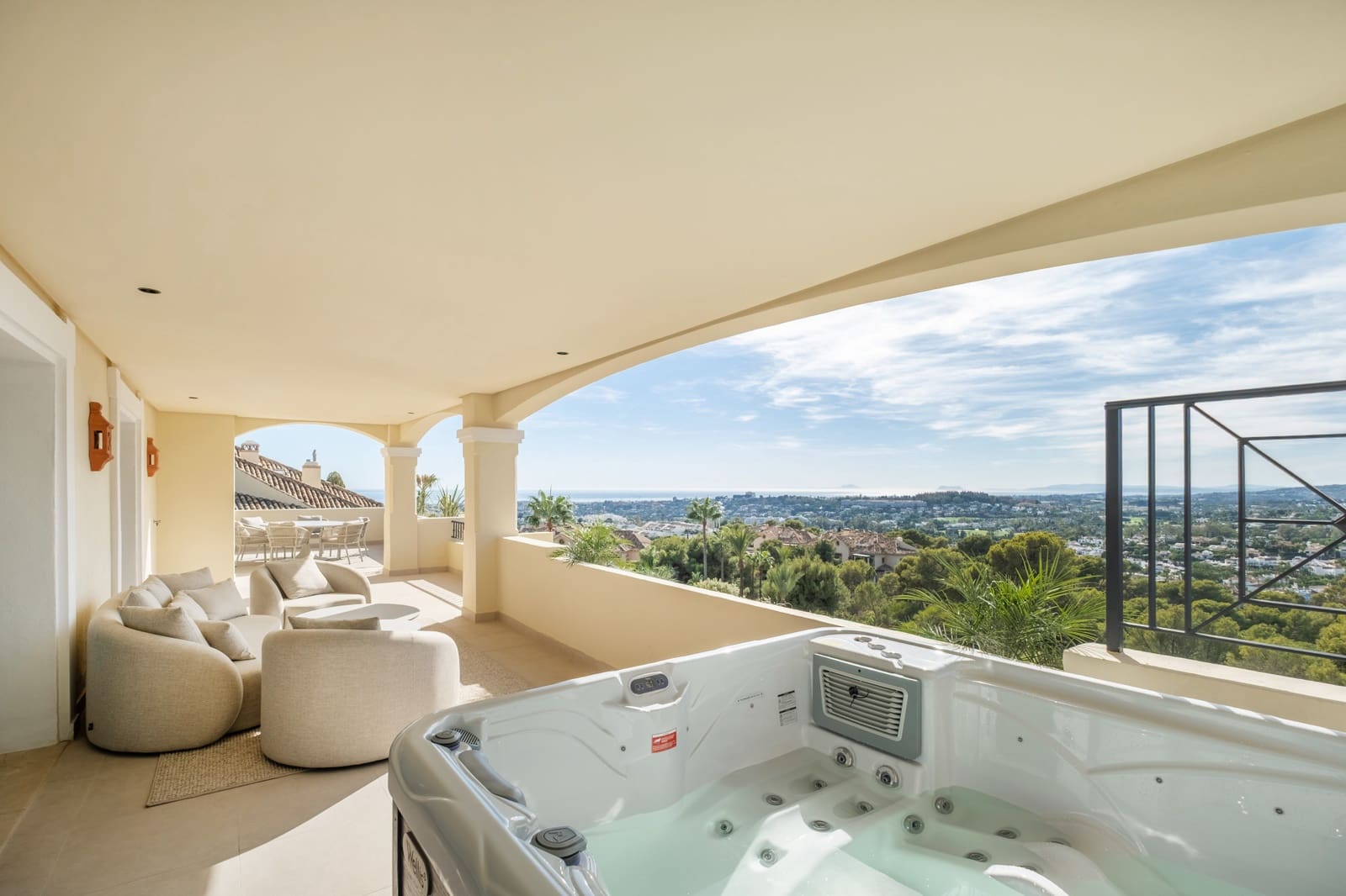 4 slaapkamer Penthouse te koop in Marbella met zwembad garage - € 2.950.000 (Ref: 9461954)