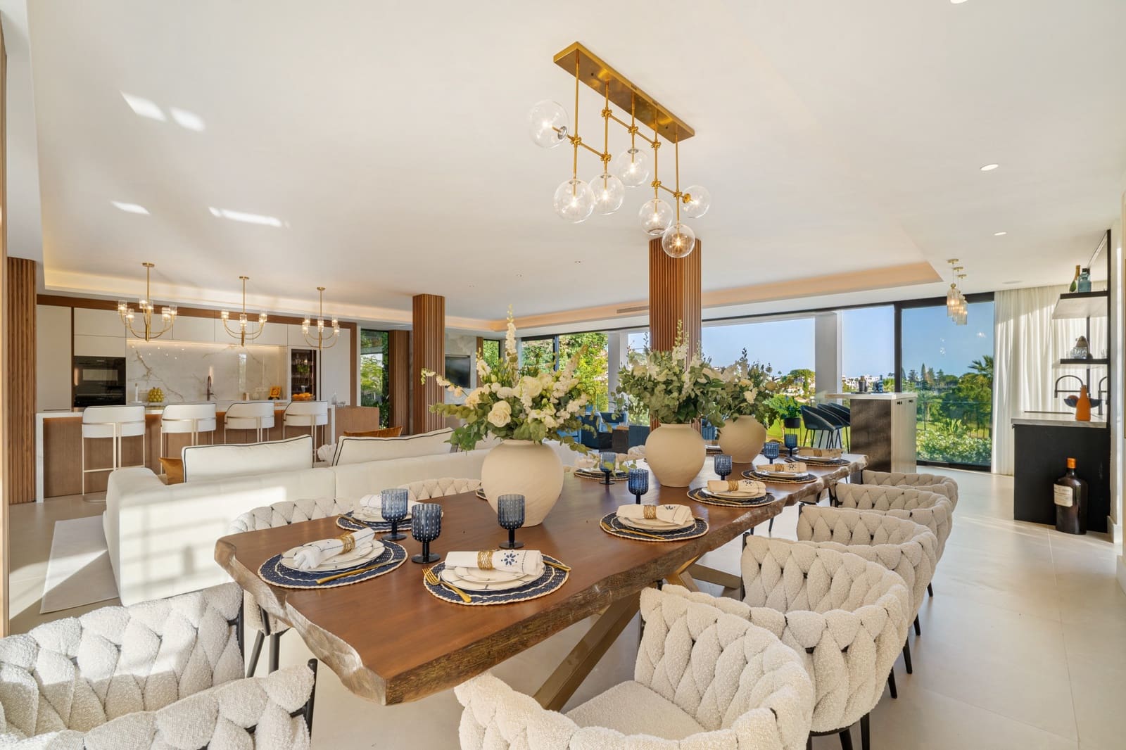 6 bedroom Villa for sale in Marbella with pool garage - € 6,850,000 (Ref: 9465481)