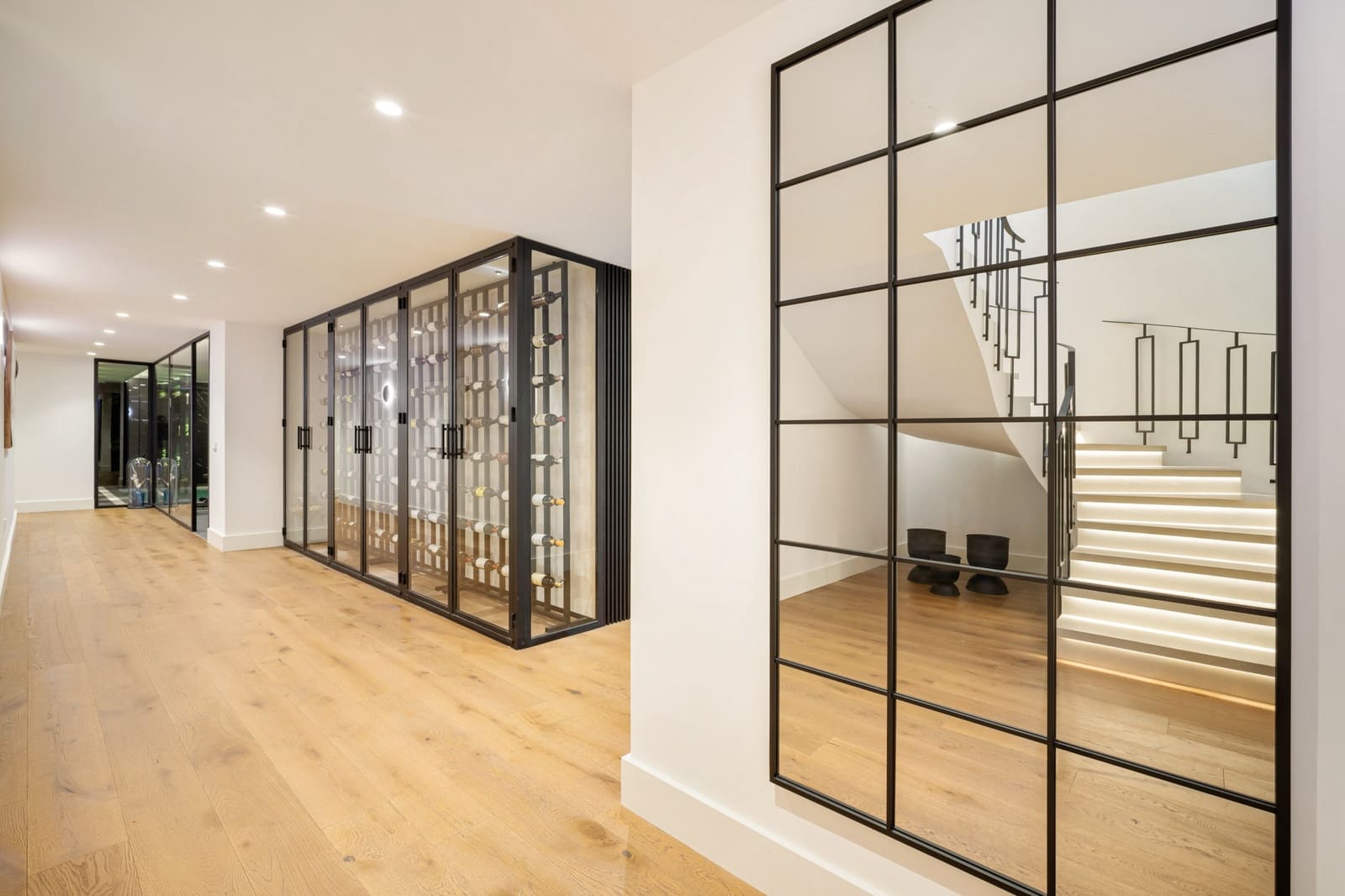 6 bedroom Villa for sale in Marbella with pool garage - € 6,850,000 (Ref: 9465481)